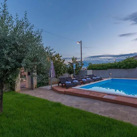 Сasa de vacaciones Mala *